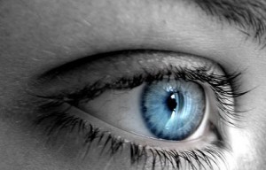 جراحی آب مروارید به کمک دستگاه شبیه‌ساز چشم ایرانی